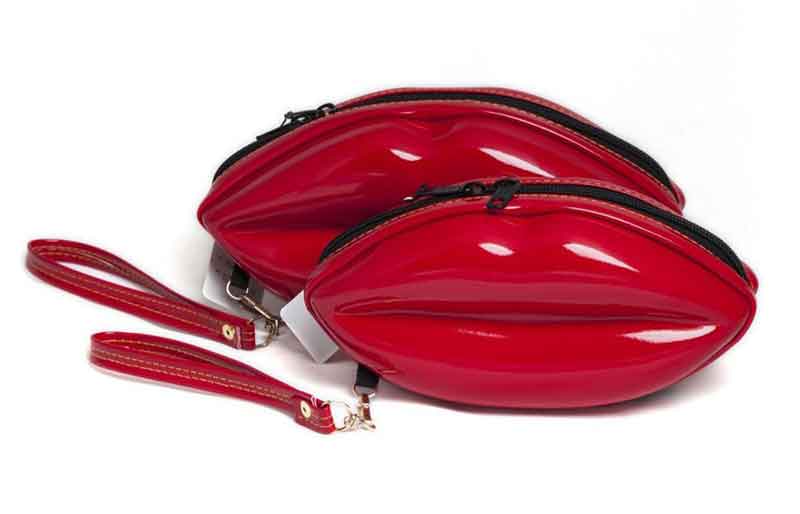 کیف لوازم آرایشی LOUIS VUITTON مدل لب قرمز